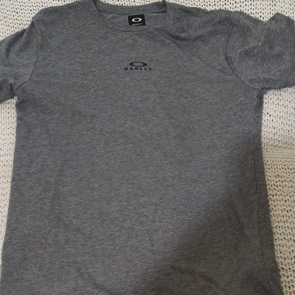 Oakley Gray Short Sleeve Tee Classic Crew Neck